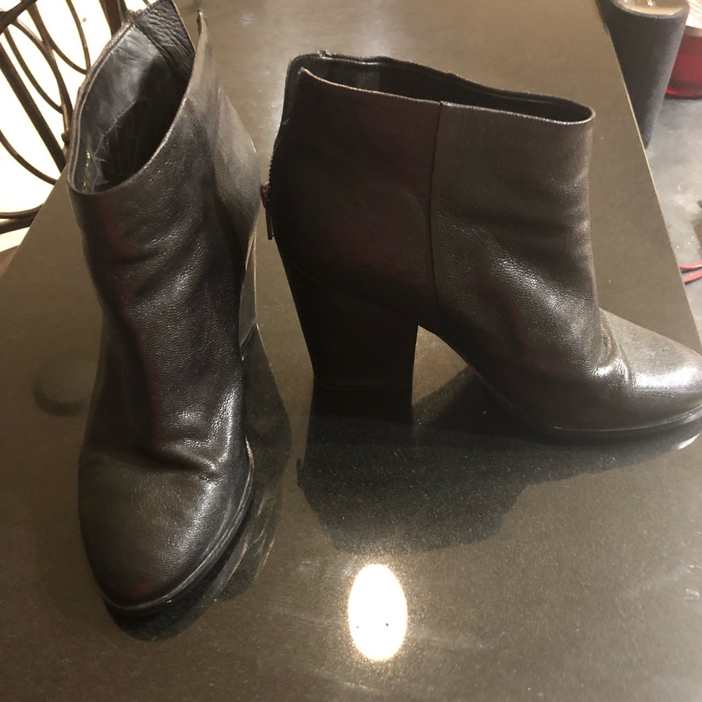Cole Haan size 9 black boots